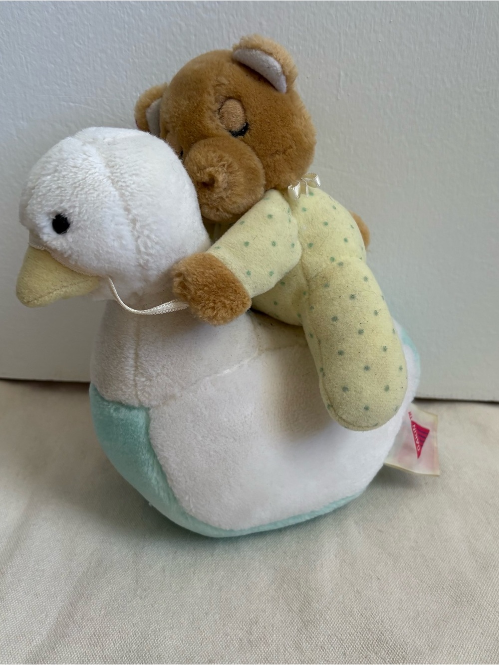 VTG Dakin 1991 Musical Moving Teddy Bear Hugging Duck Plush Stuffed Animal WORKS